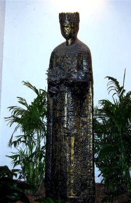 Queen Isabella Statue